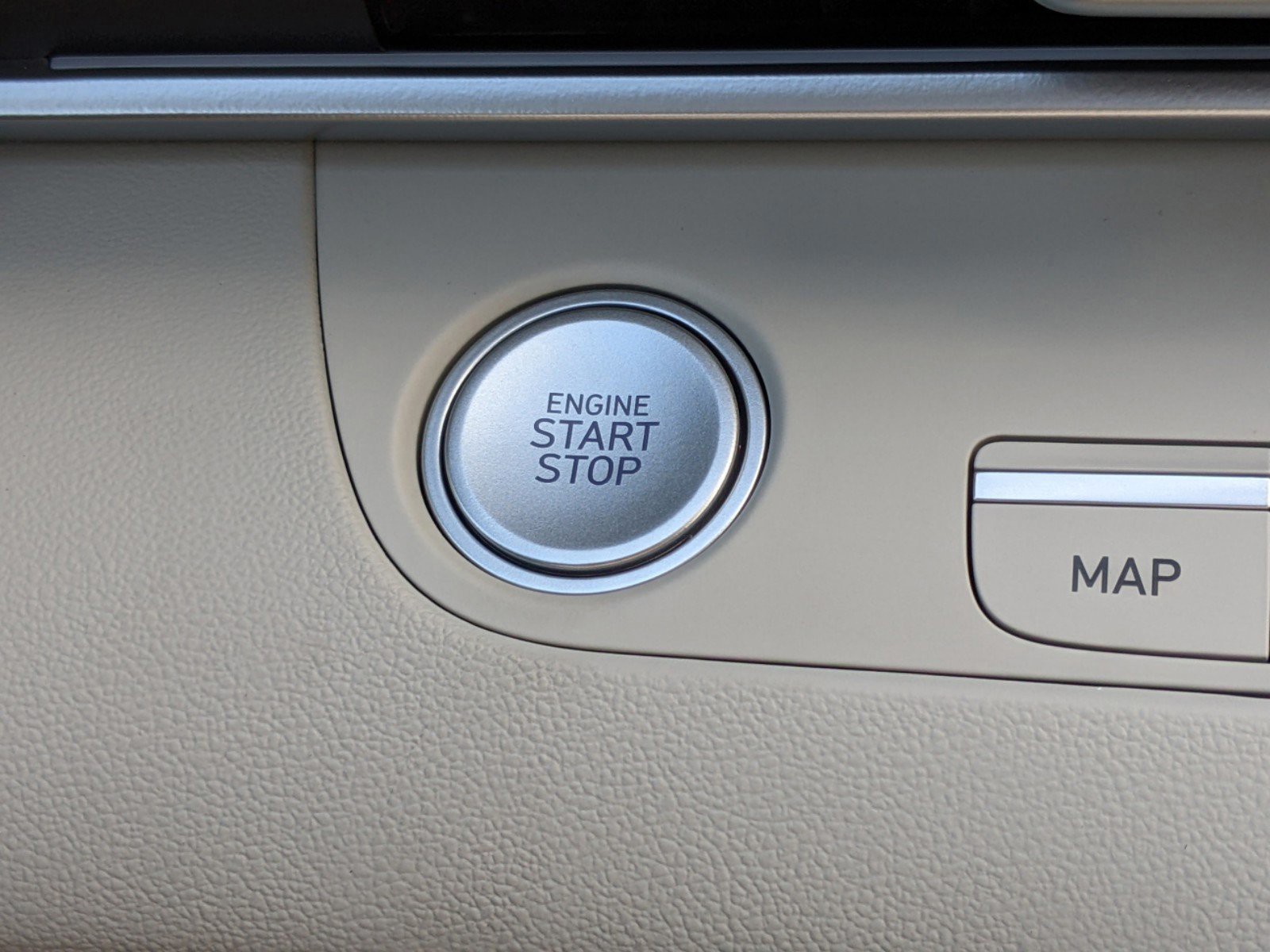 2025 Hyundai ELANTRA - Photo 29