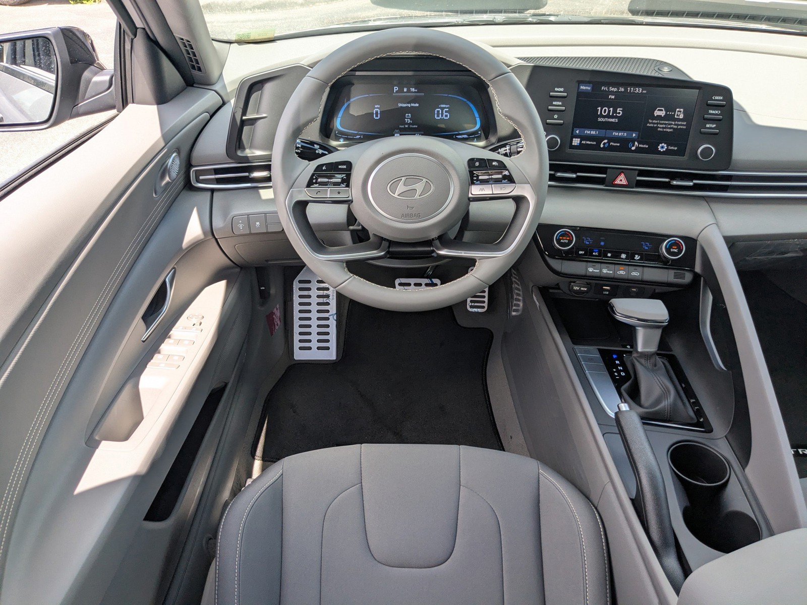 2025 Hyundai ELANTRA - Photo 15