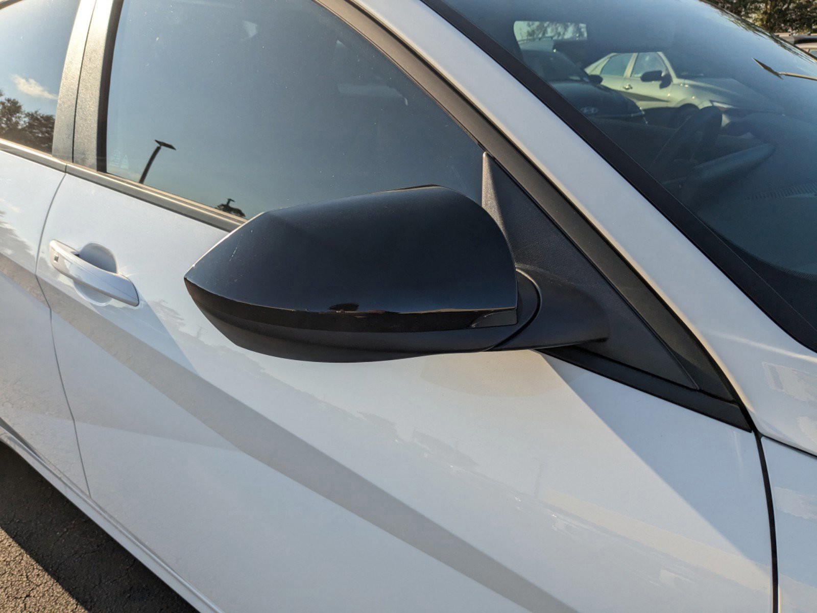 2025 Hyundai ELANTRA - Photo 12