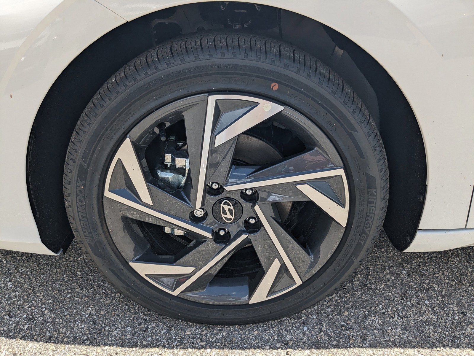 2025 Hyundai ELANTRA HYBRID - Photo 11
