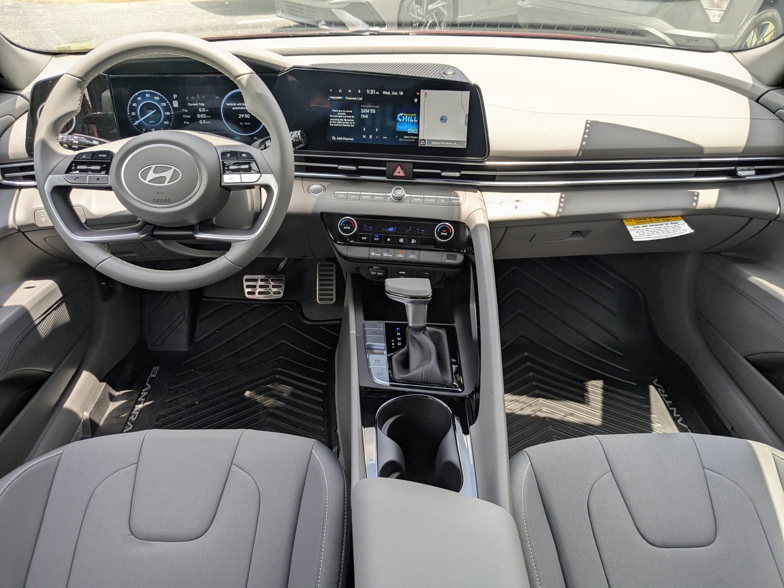 2025 Hyundai ELANTRA HYBRID - Photo 13