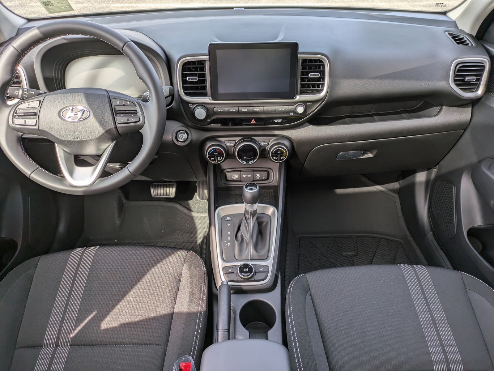 2026 Hyundai VENUE - Photo 14