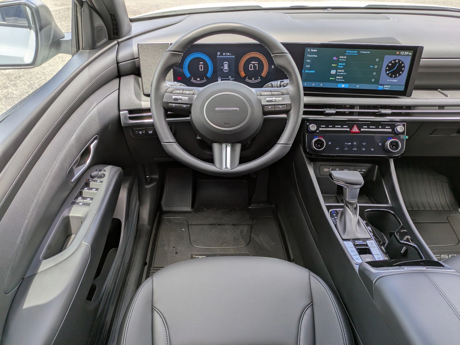 2025 Hyundai TUCSON - Photo 13
