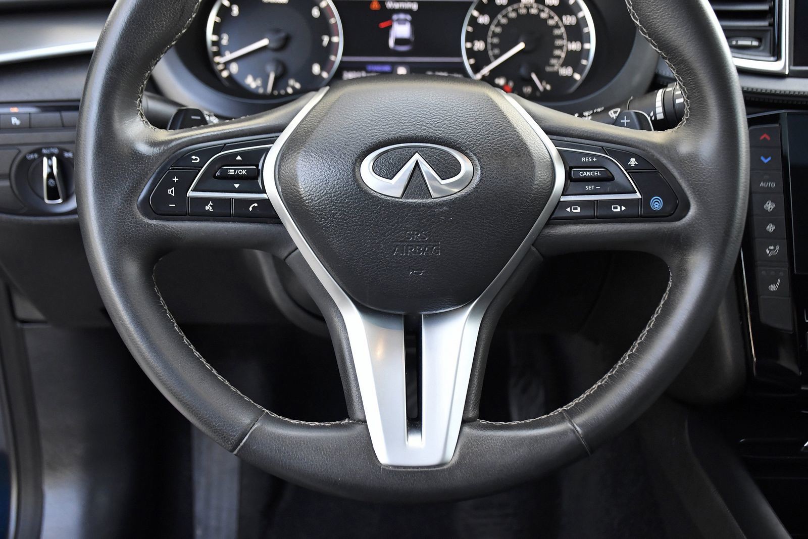 2023 INFINITI QX55 - Photo 7