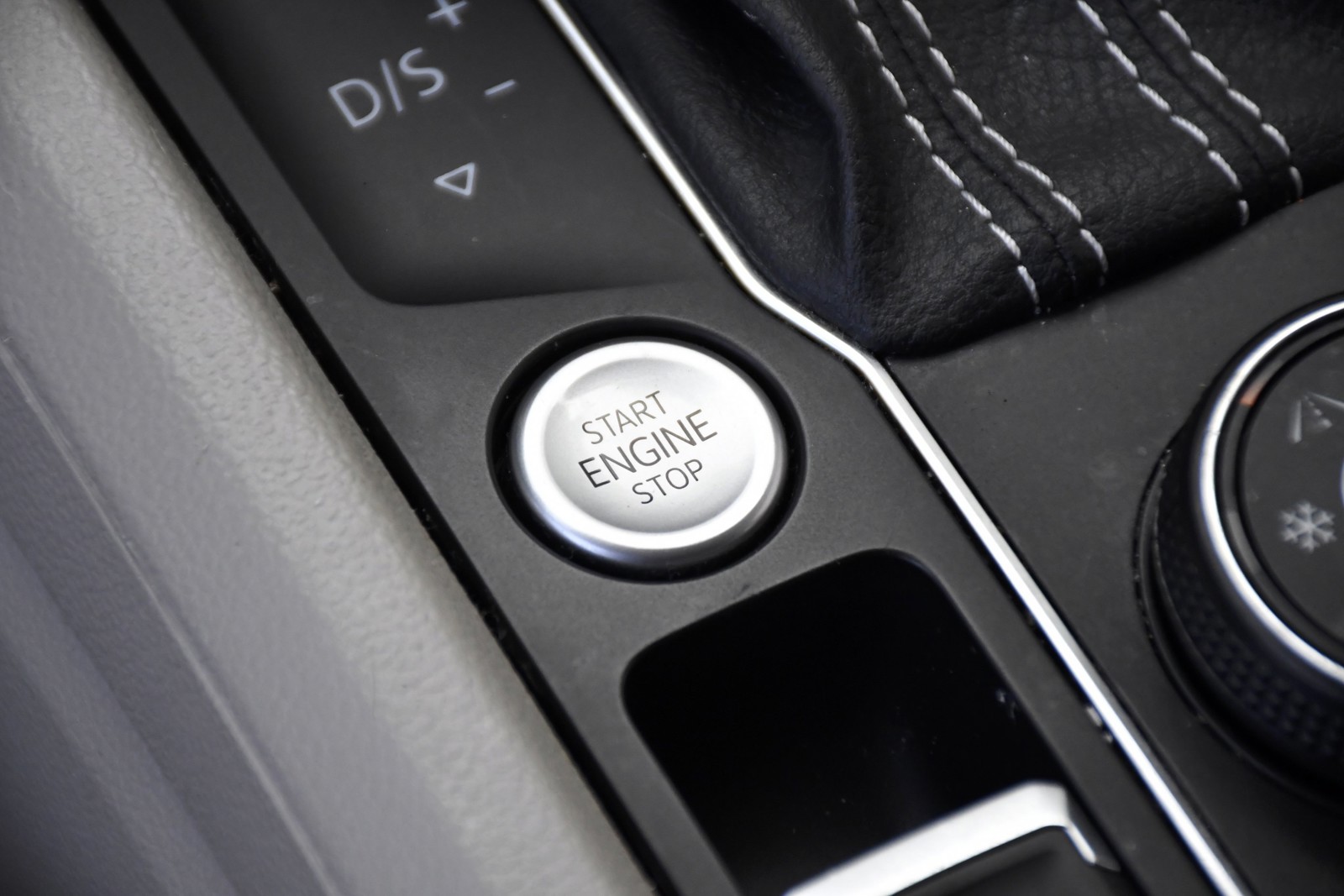 2023 Volkswagen Atlas - Photo 14