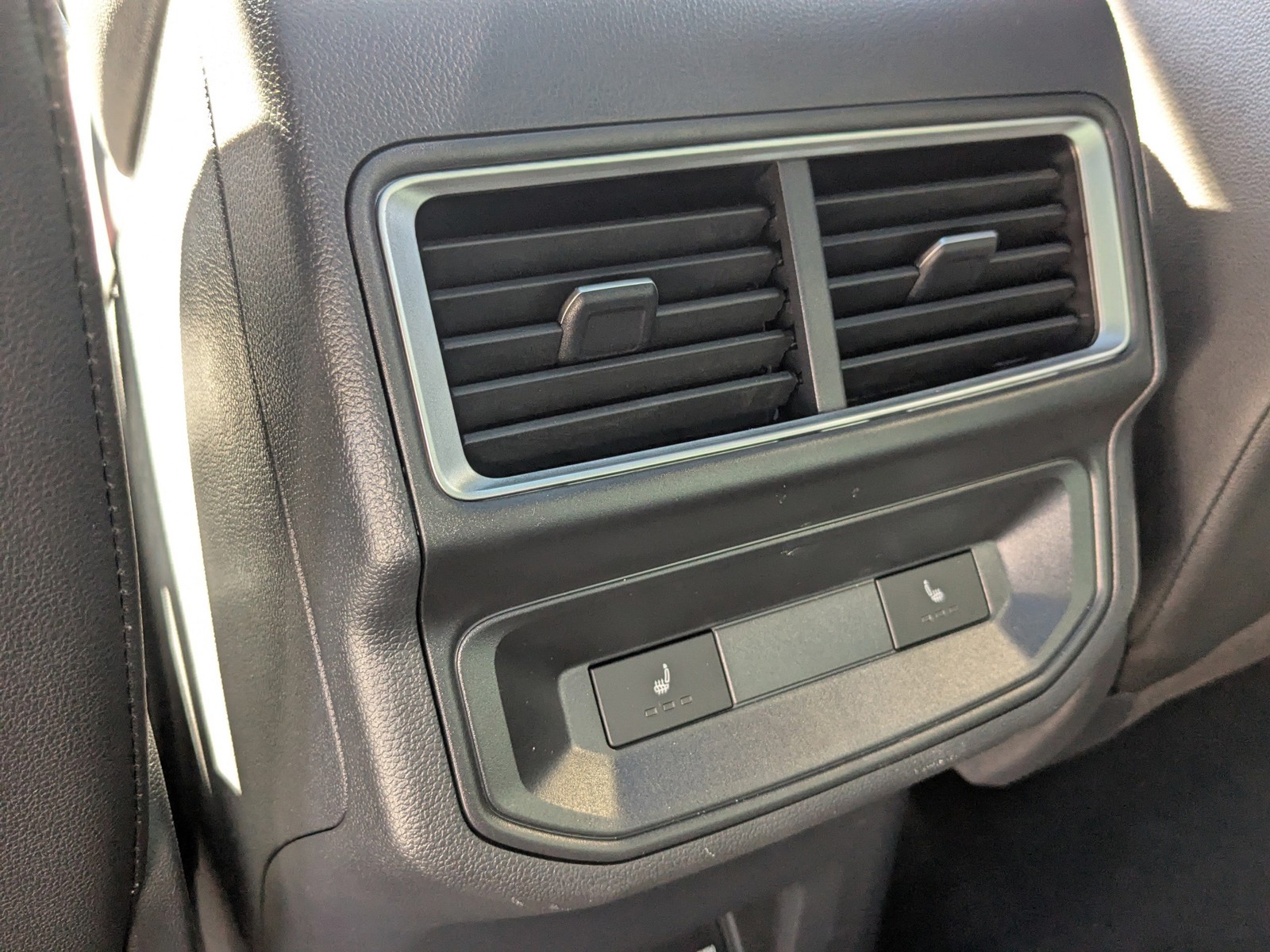 2025 Volkswagen Atlas Cross Sport - Photo 15
