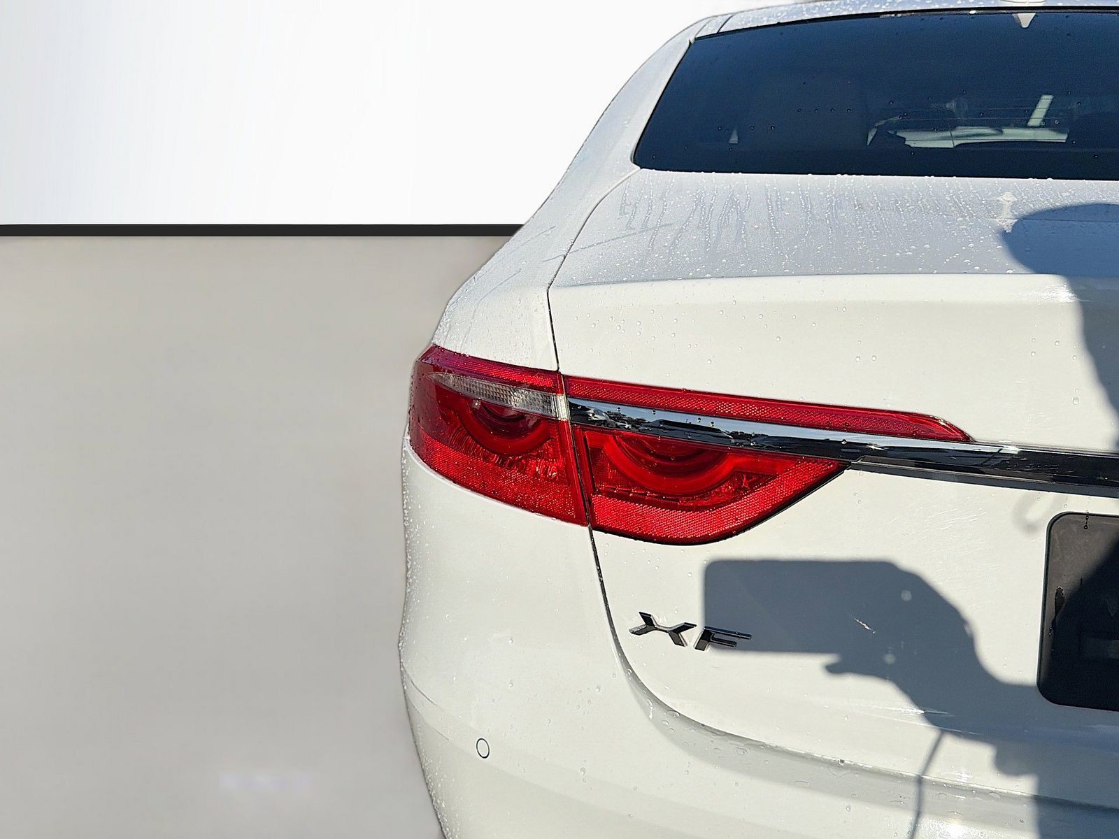 2018 Jaguar XF - Photo 10