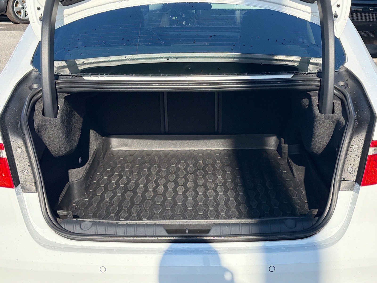 2018 Jaguar XF - Photo 12