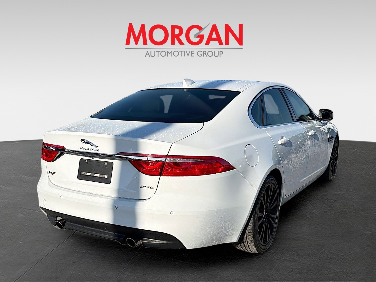 2018 Jaguar XF - Photo 5