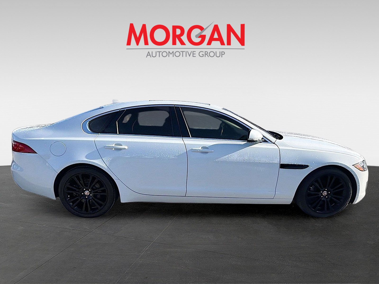 2018 Jaguar XF - Photo 8
