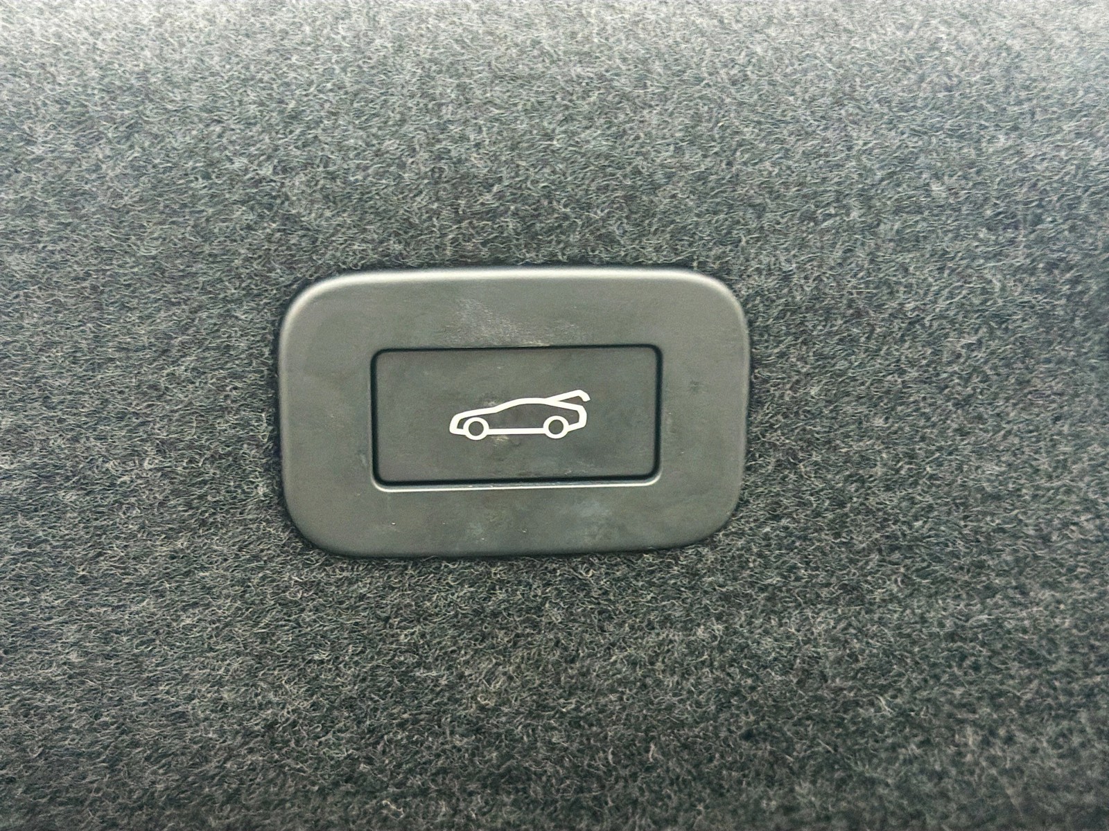 2024 Jaguar XF - Photo 13