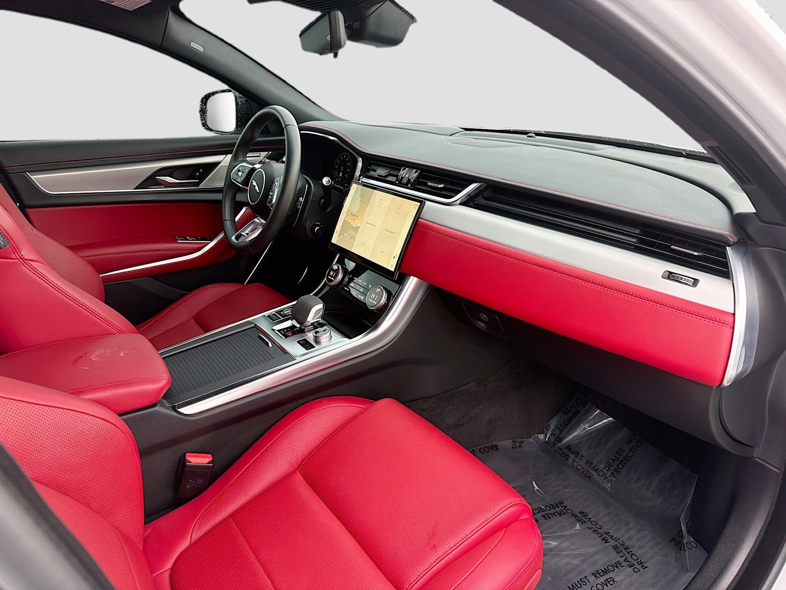 2024 Jaguar XF - Photo 14