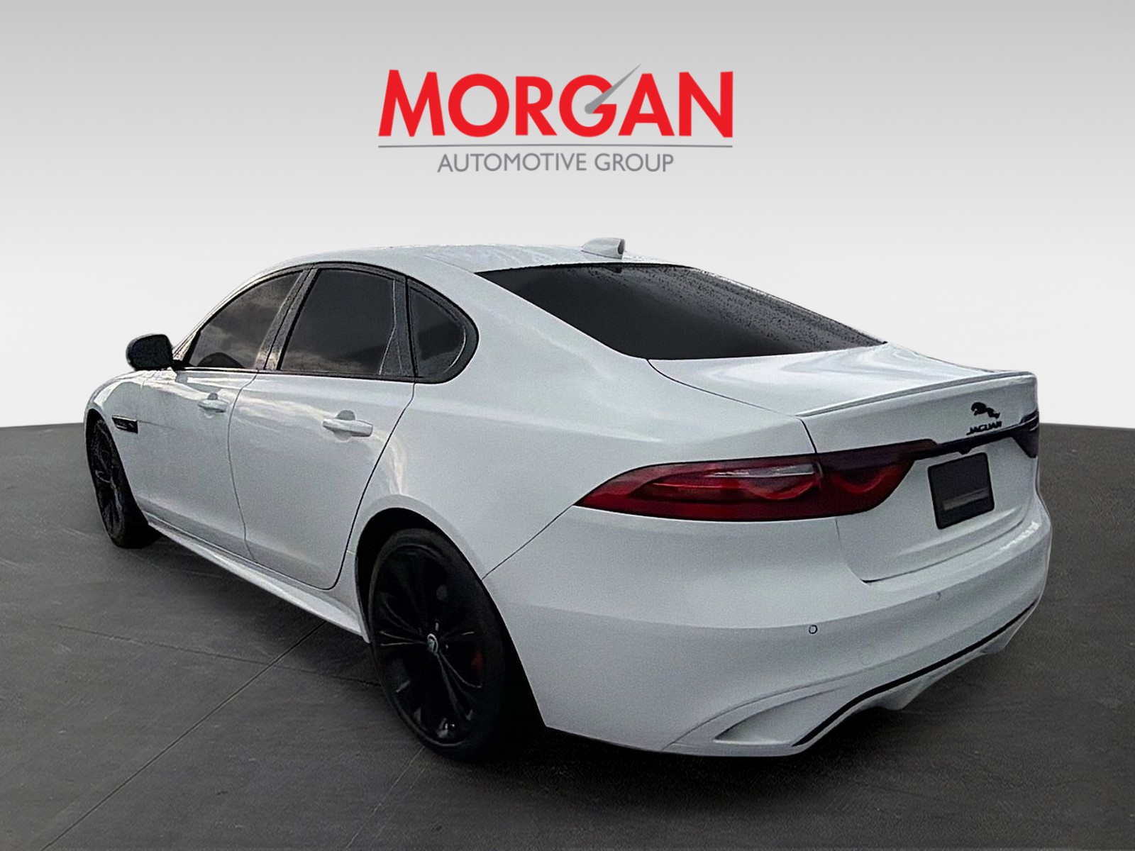 2024 Jaguar XF - Photo 4