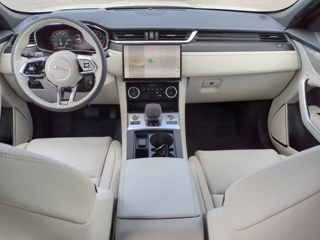 2026 Jaguar F-PACE - Photo 11