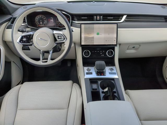 2026 Jaguar F-PACE - Photo 12
