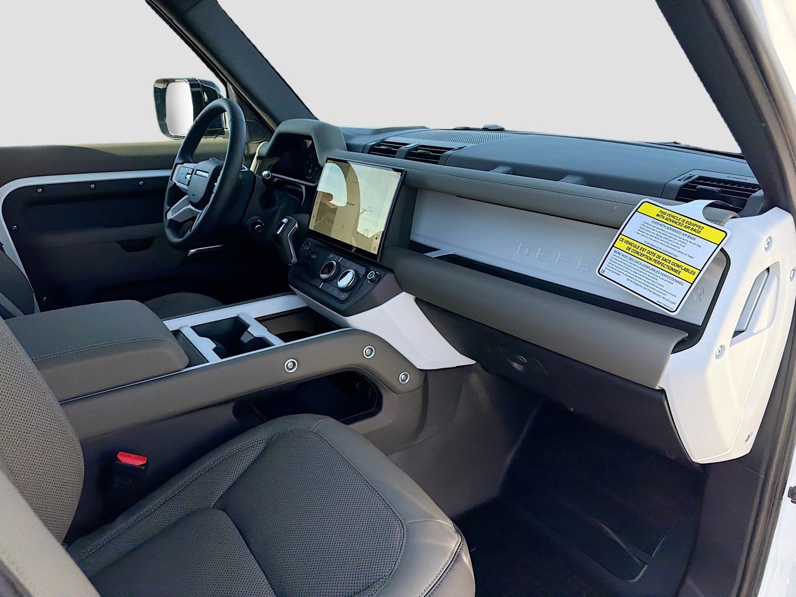 2026 Land Rover Defender 110 - Photo 13