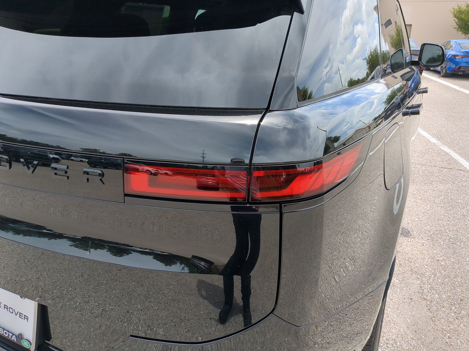2025 Land Rover Range Rover Sport Plug-in Hybrid - Photo 10