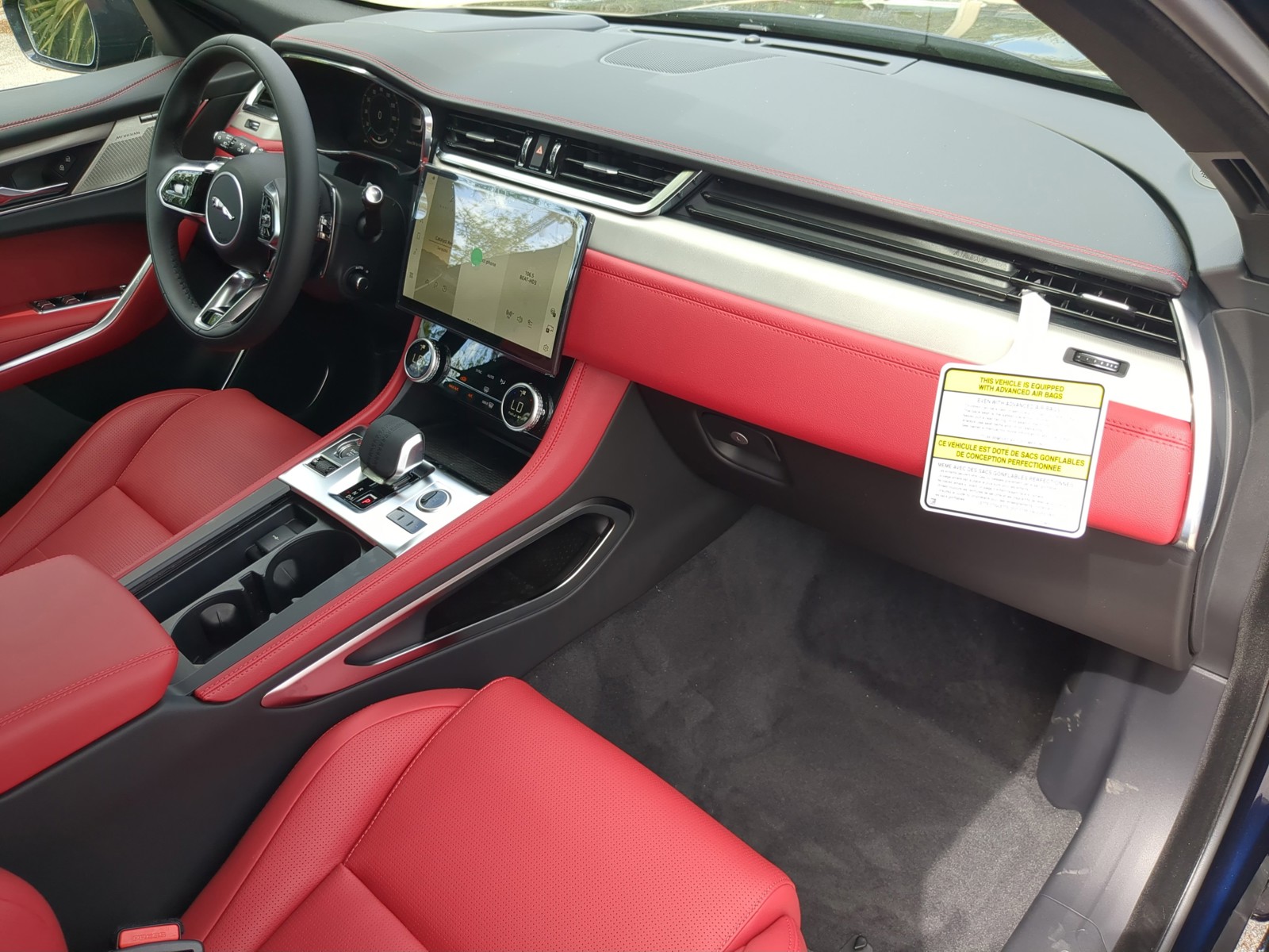 2026 Jaguar F-PACE - Photo 10