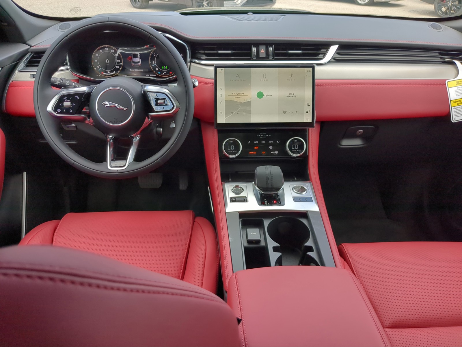 2026 Jaguar F-PACE - Photo 13
