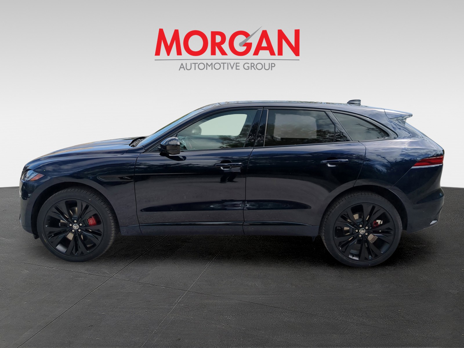 2026 Jaguar F-PACE - Photo 4