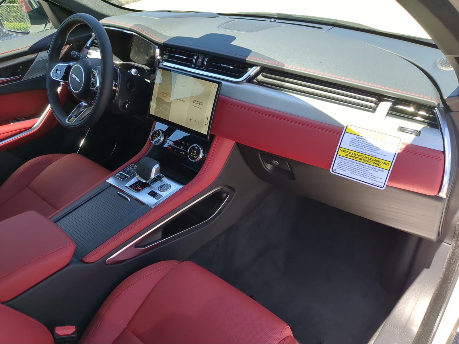 2026 Jaguar F-PACE - Photo 10