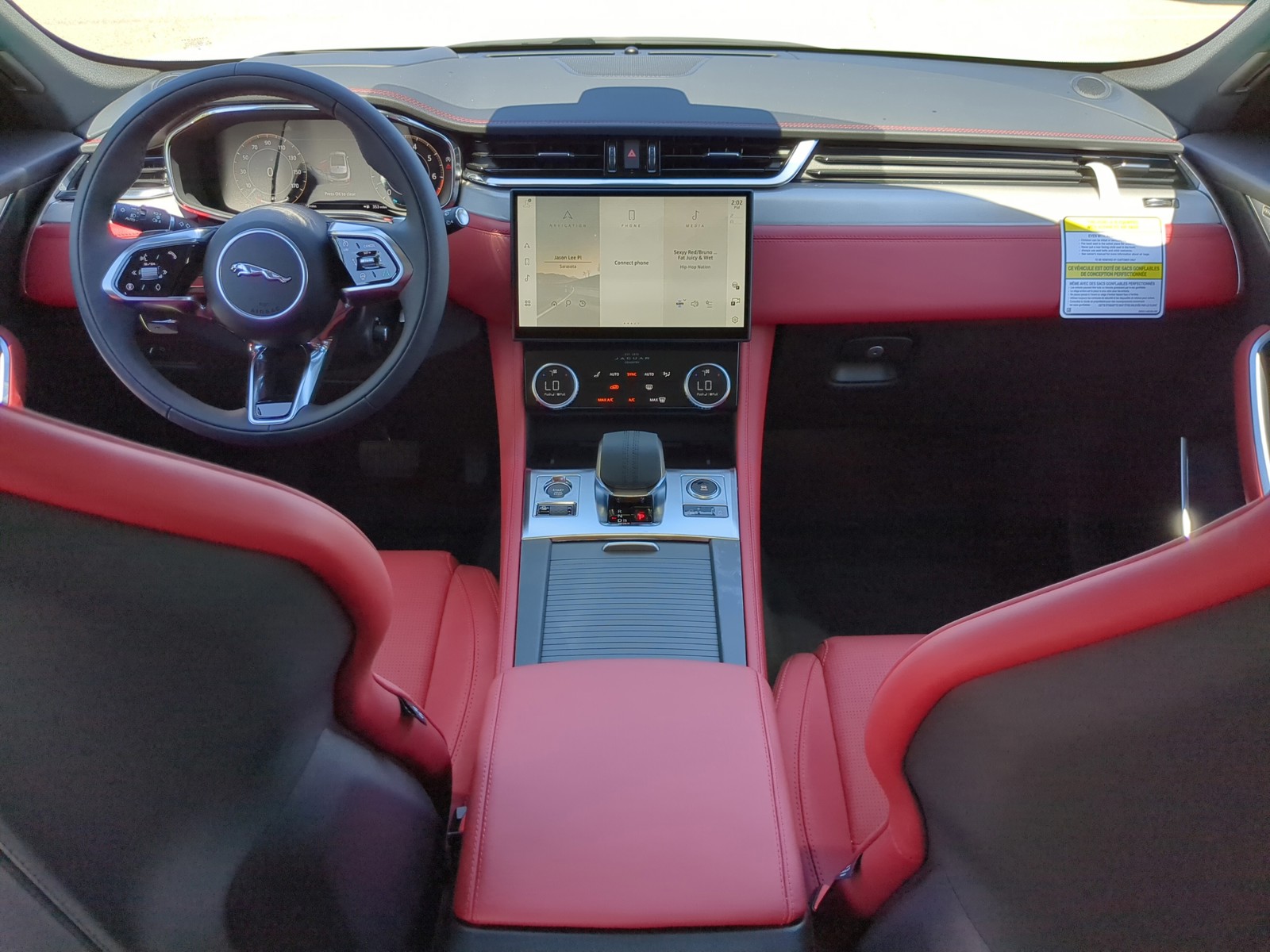 2026 Jaguar F-PACE - Photo 11