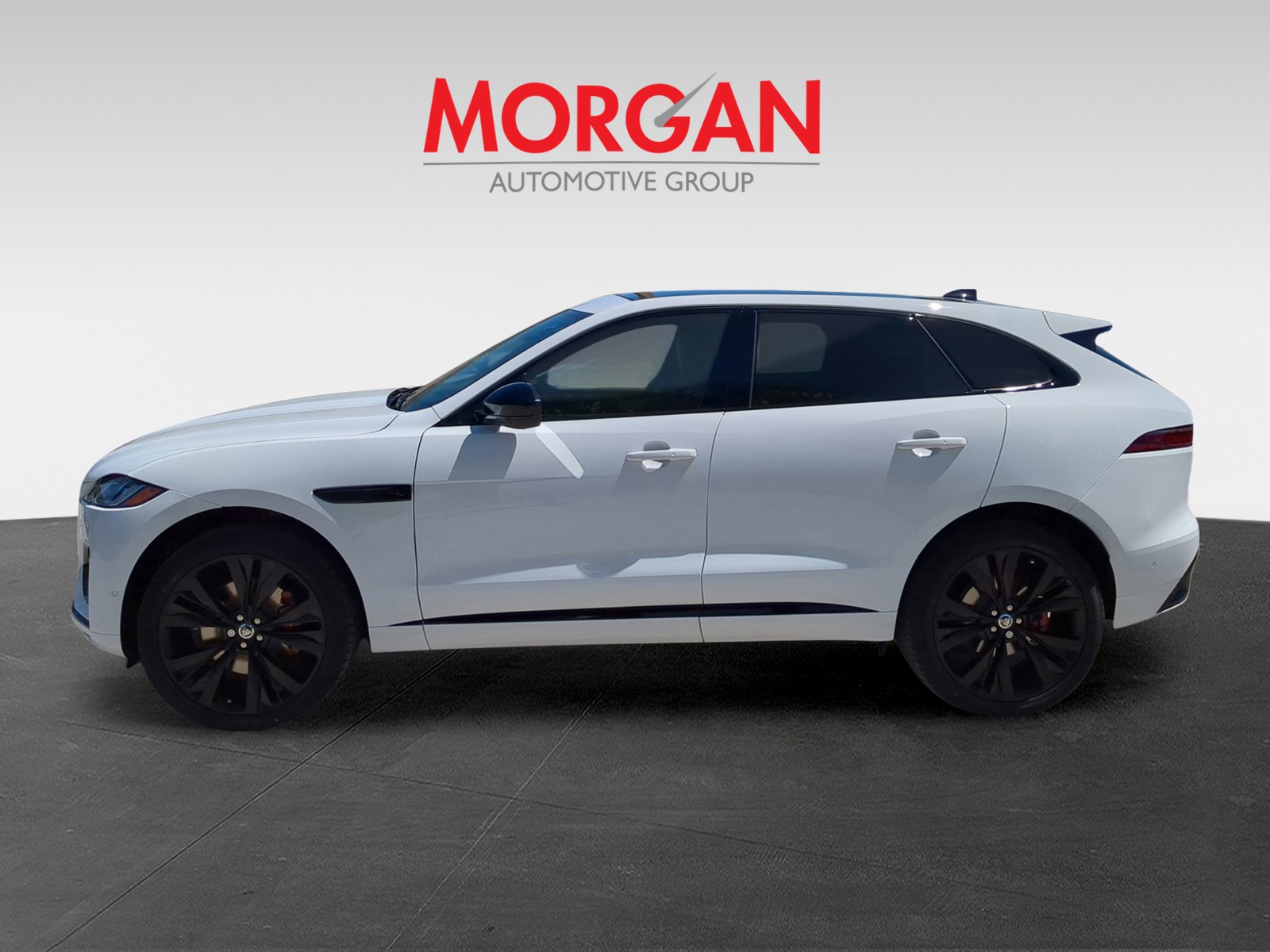 2026 Jaguar F-PACE - Photo 4
