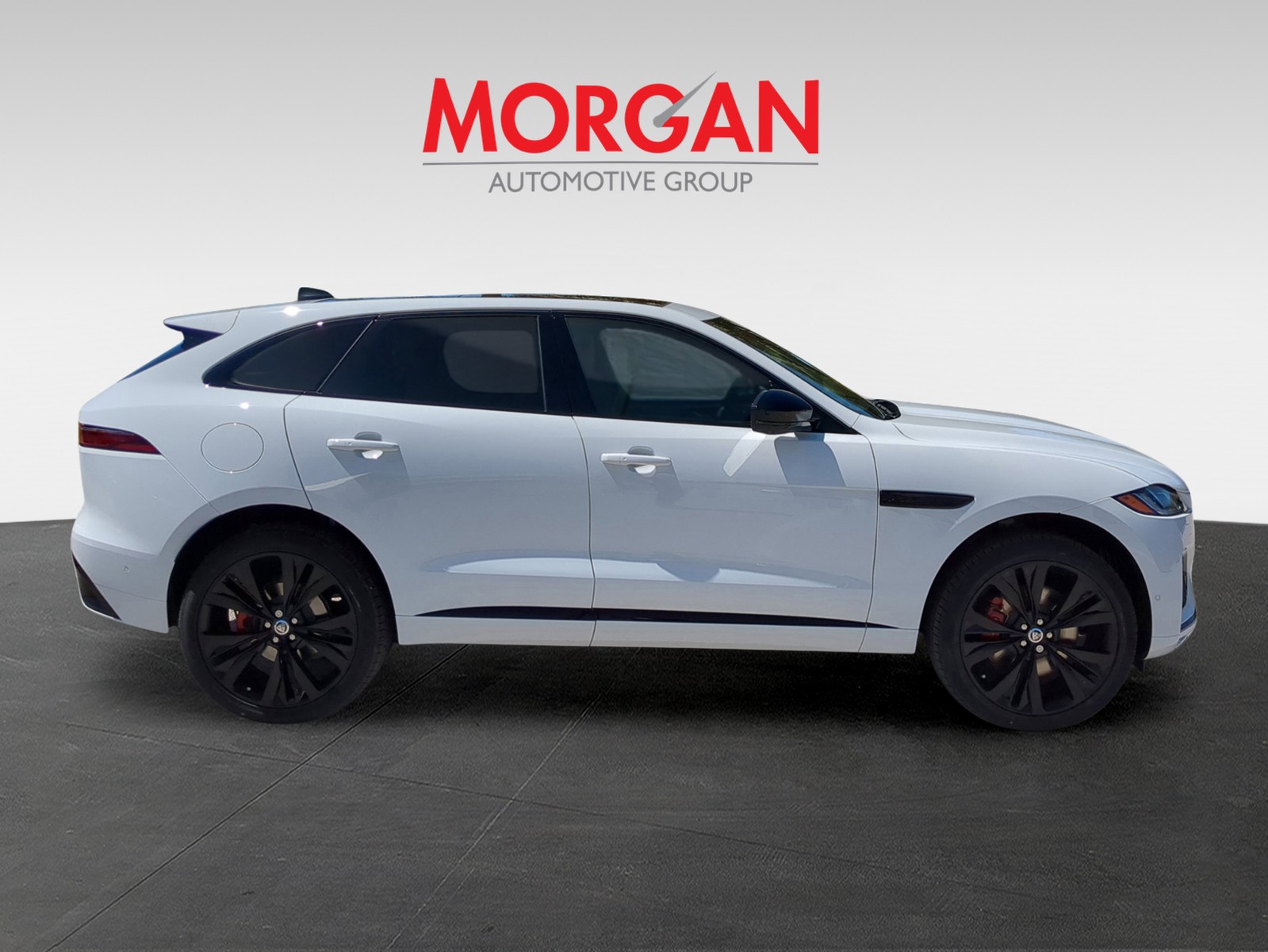2026 Jaguar F-PACE - Photo 5