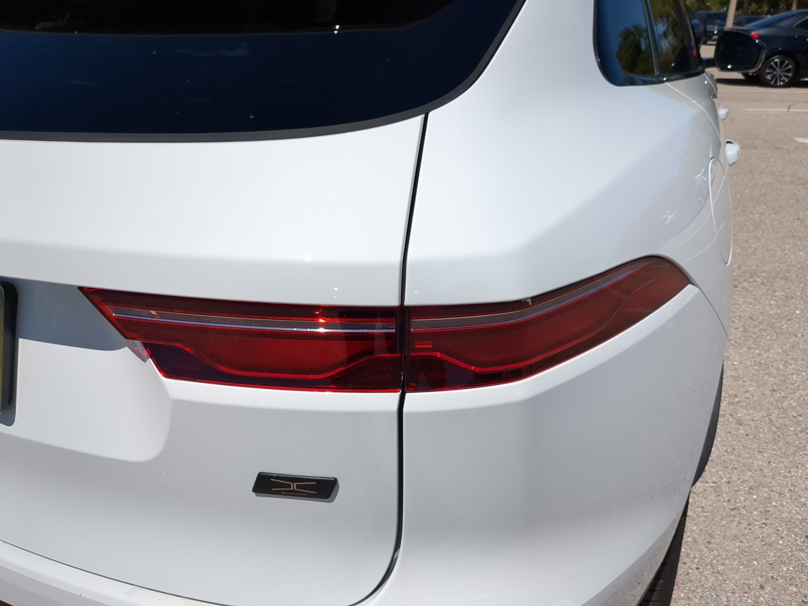 2026 Jaguar F-PACE - Photo 7