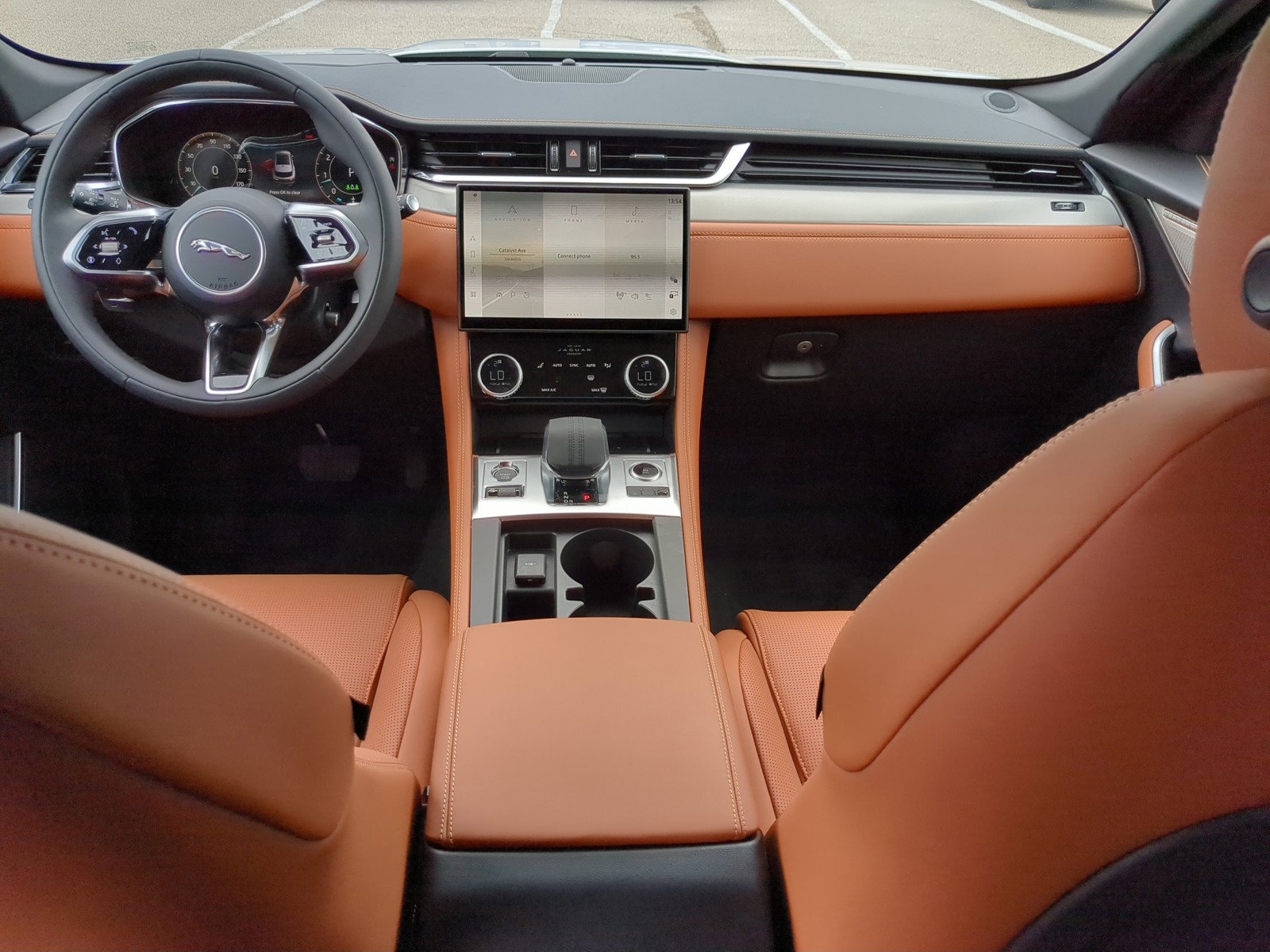 2026 Jaguar F-PACE - Photo 14