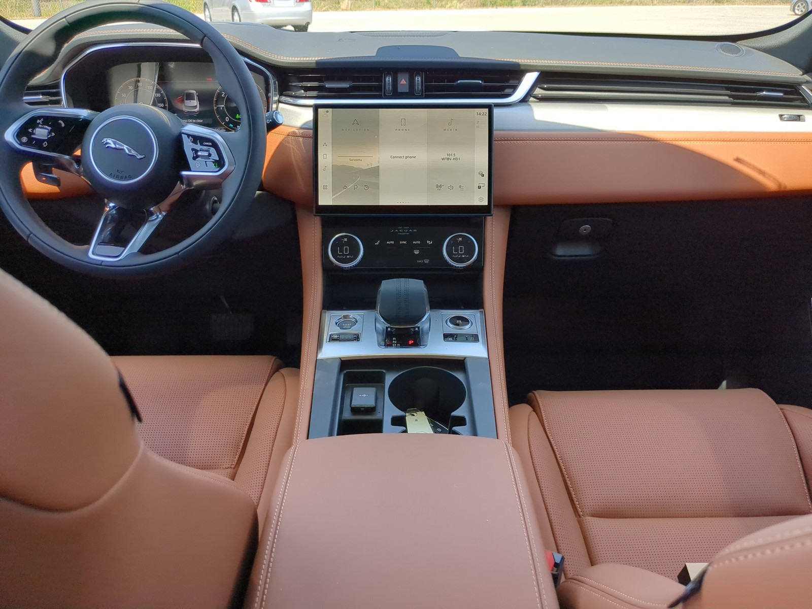 2026 Jaguar F-PACE - Photo 13