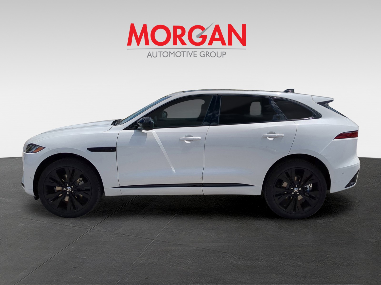 2026 Jaguar F-PACE - Photo 4