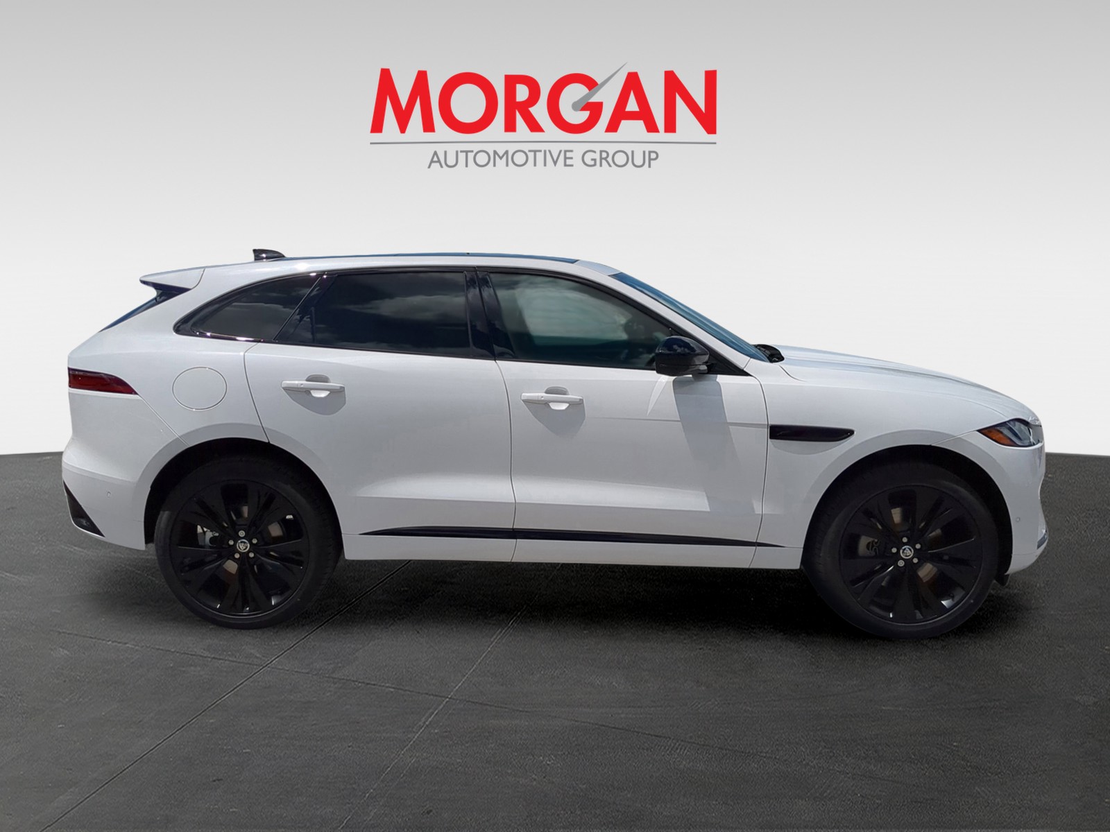 2026 Jaguar F-PACE - Photo 5