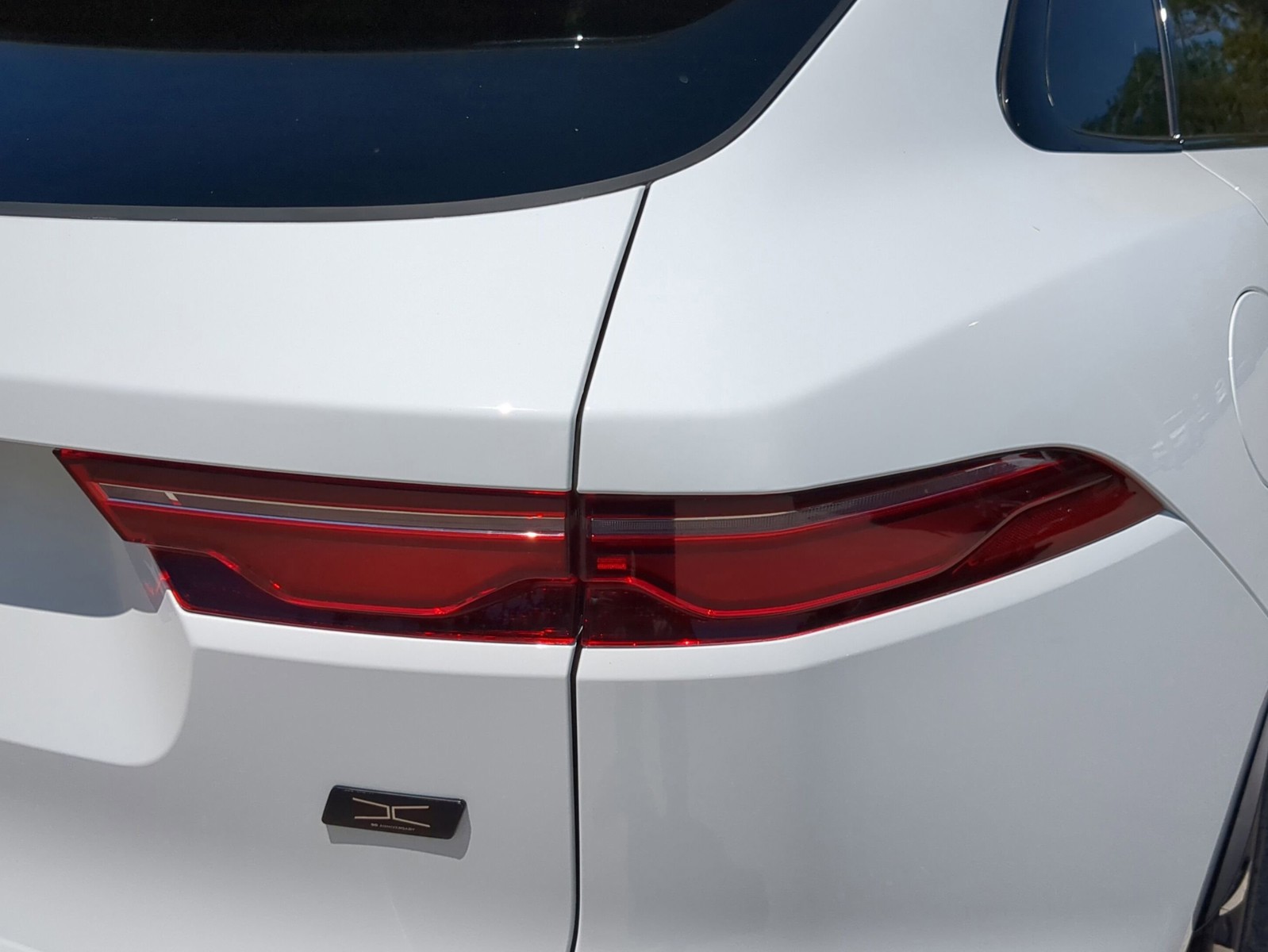 2026 Jaguar F-PACE - Photo 7
