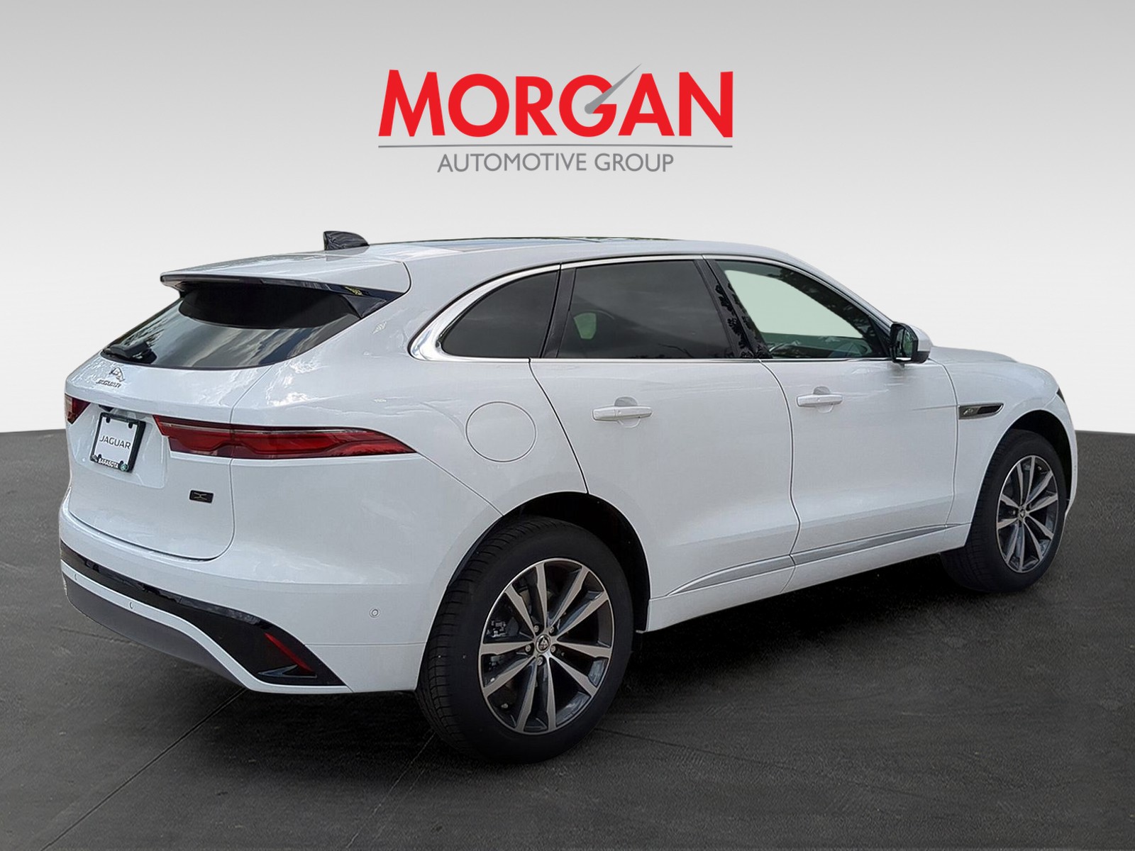 2026 Jaguar F-PACE - Photo 5
