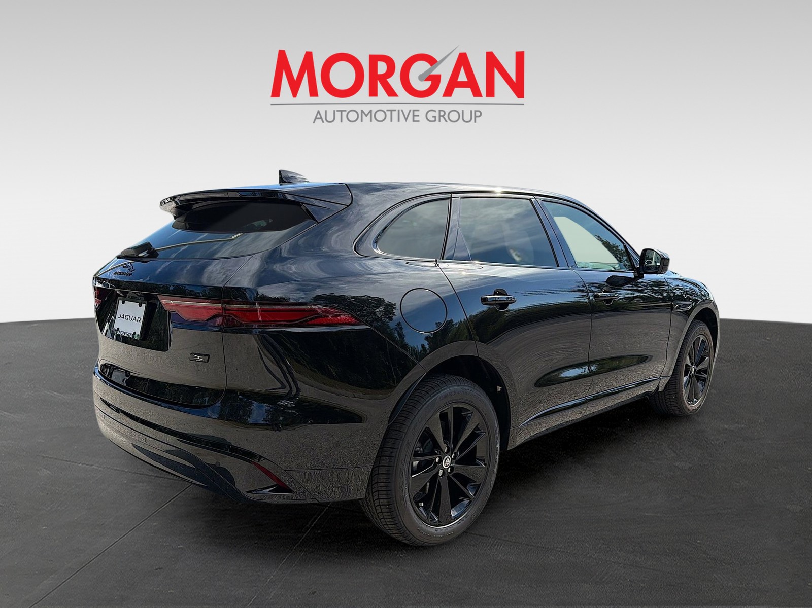 2026 Jaguar F-PACE - Photo 5