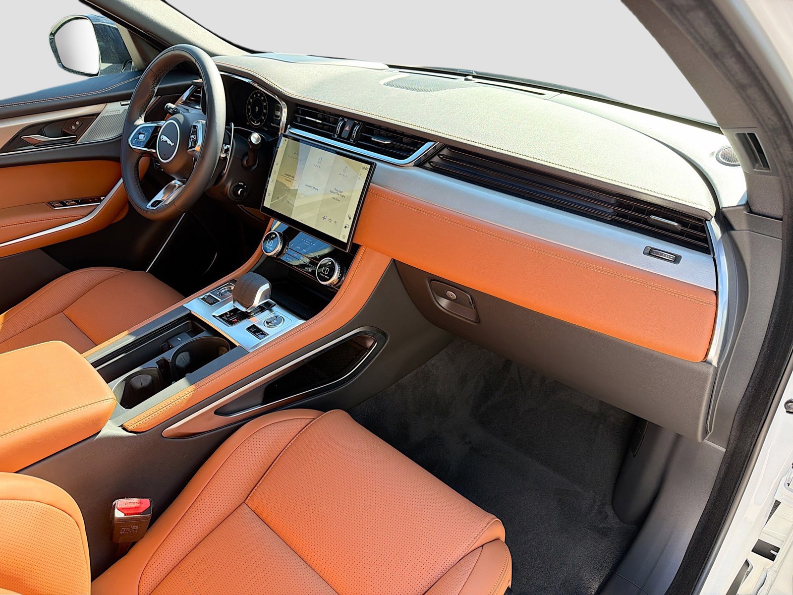 2026 Jaguar F-PACE - Photo 14