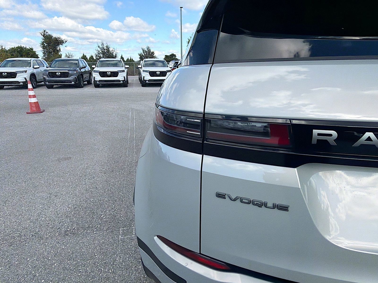2026 Land Rover Range Rover Evoque - Photo 10