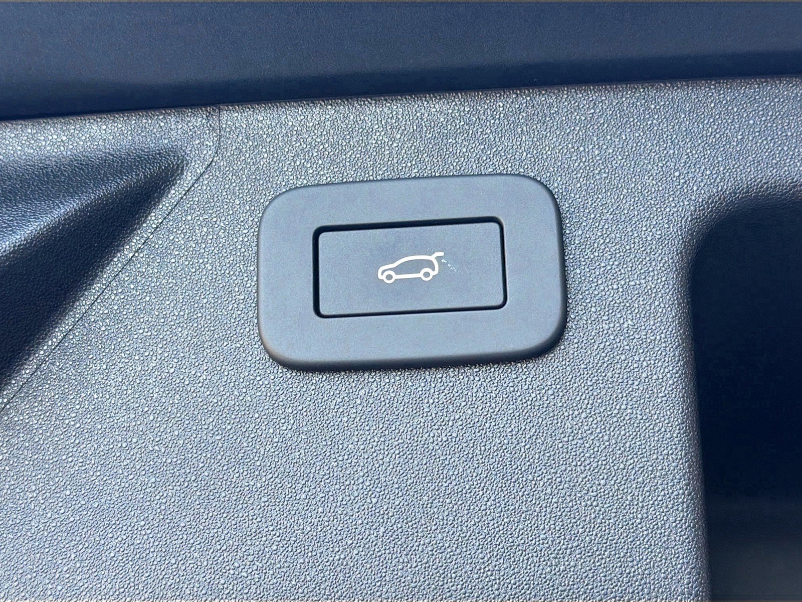 2025 Land Rover Discovery Sport - Photo 13
