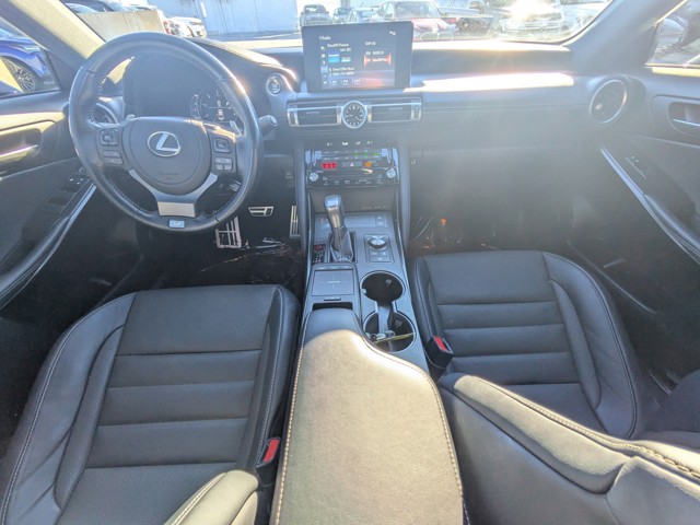 2021 Lexus IS - Photo 12