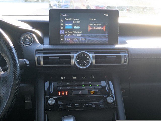 2021 Lexus IS - Photo 15