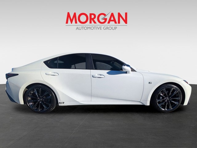 2021 Lexus IS - Photo 7