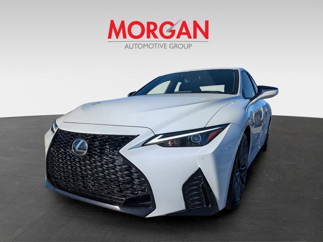 2021 Lexus IS - Photo 2