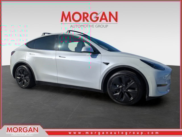 2023 Tesla Model Y Long Range's photo