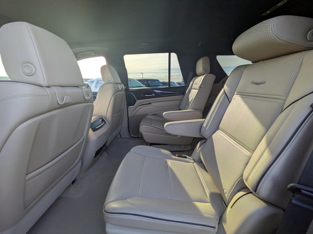 2022 Cadillac Escalade - Photo 11