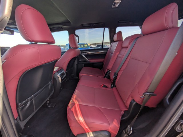 2022 Lexus GX - Photo 11