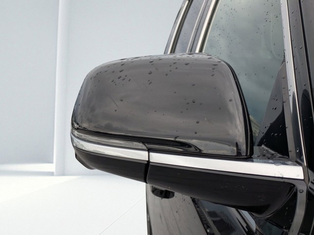 2022 Jeep Grand Wagoneer - Photo 10