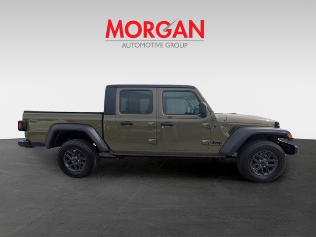 2025 Jeep Gladiator - Photo 7
