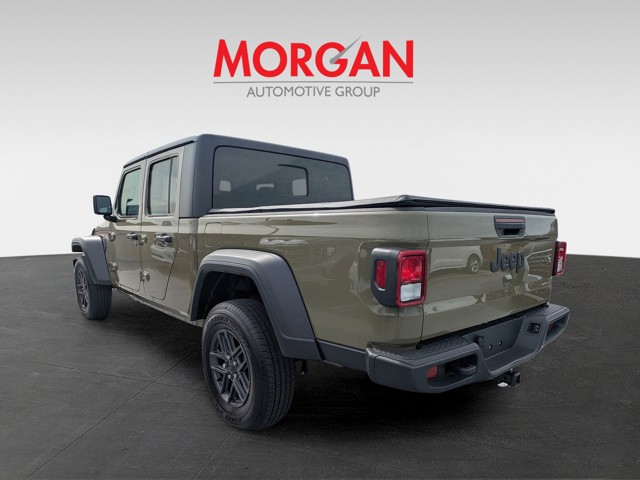 2025 Jeep Gladiator - Photo 5