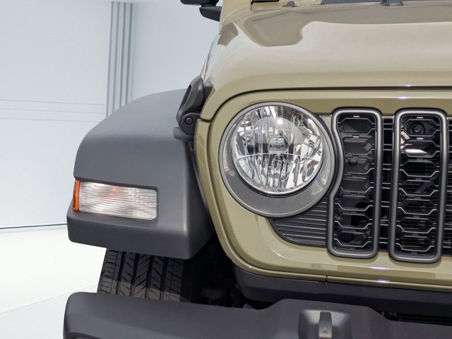 2025 Jeep Gladiator - Photo 8
